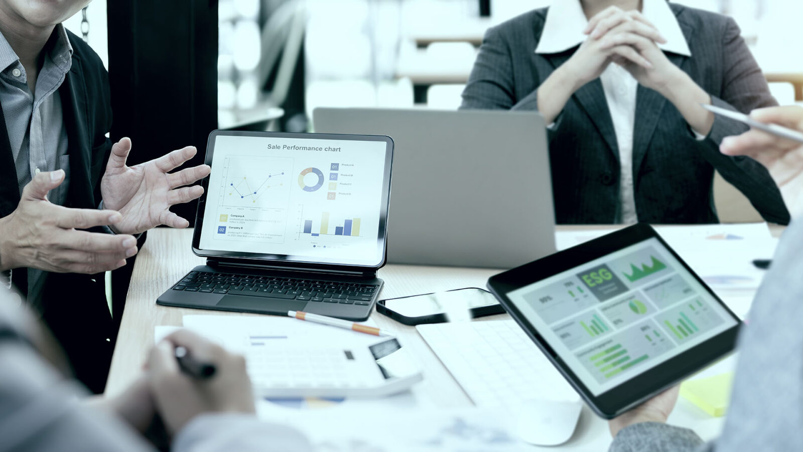 tablets meeting_2730597189-edit-crop1